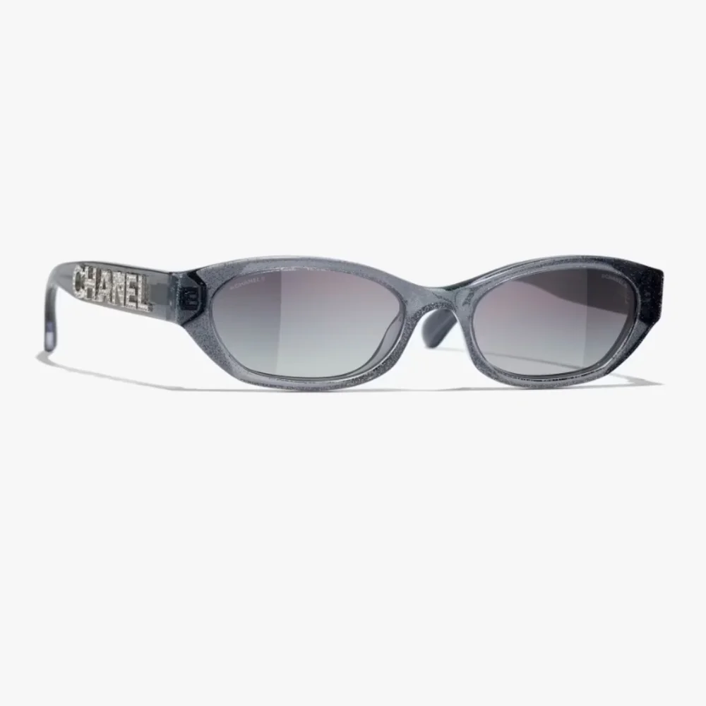 CHANEL RECTANGLE 71280A s1746 Silver Trendy Sunglasses Y2K